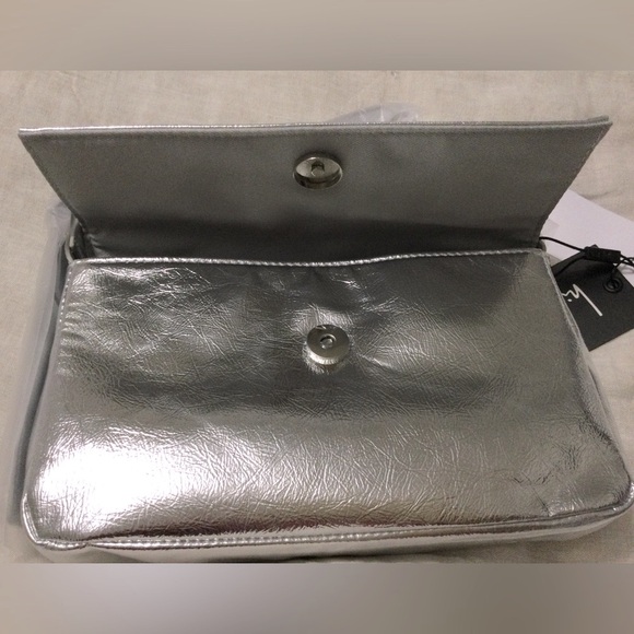 Nicole Miller Small Silver Shoulder Bag 9x5.5x2 - Picture 9 of 10